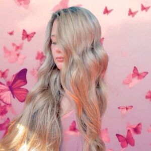 Meet your Posher, Elisia